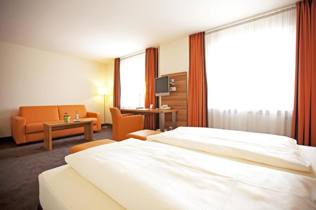 Hotel Hirsch Leonberg Quarto foto