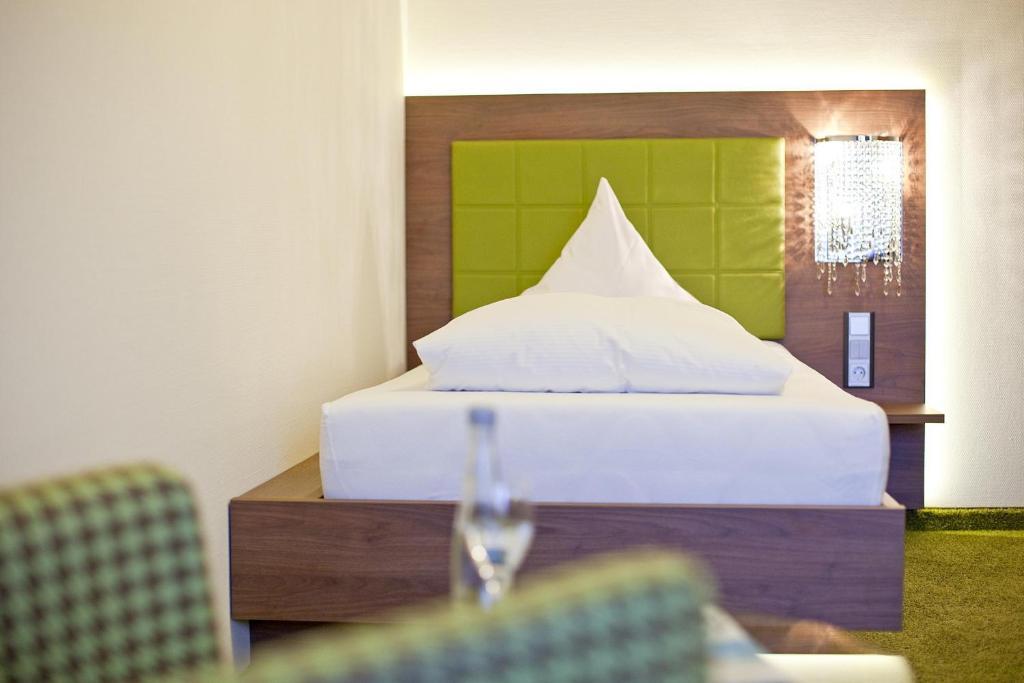 Hotel Hirsch Leonberg Quarto foto