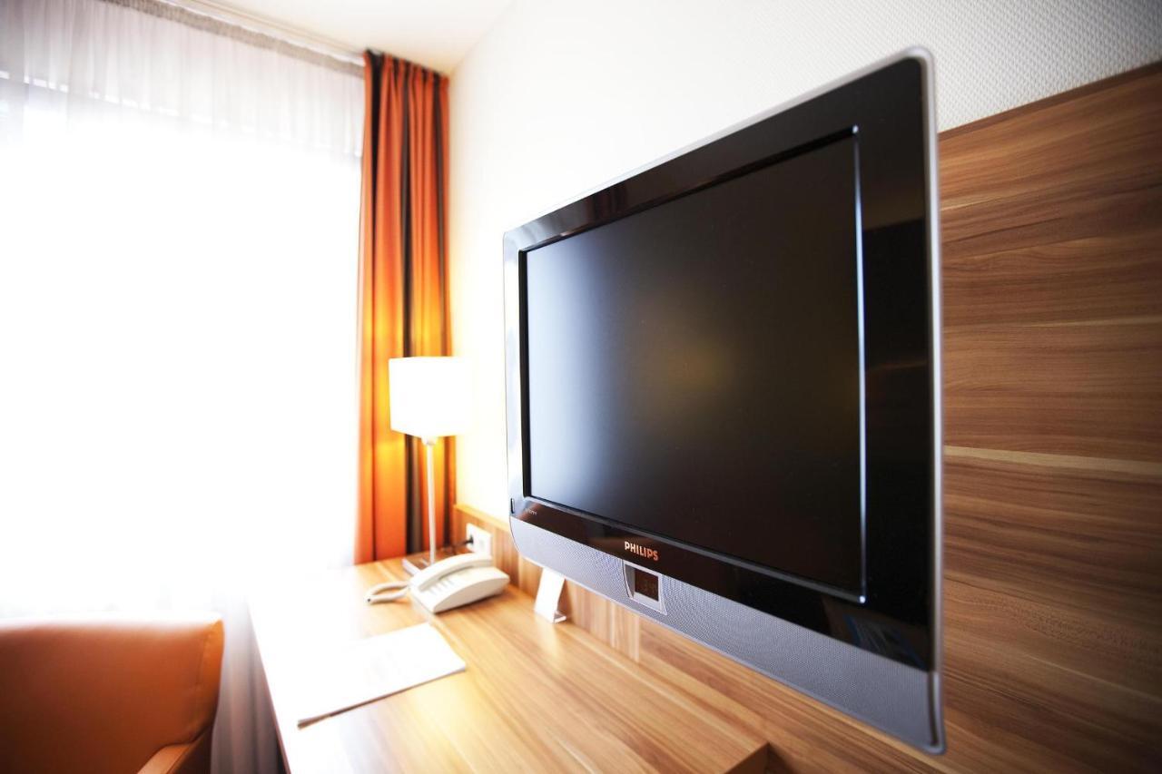 Hotel Hirsch Leonberg Quarto foto